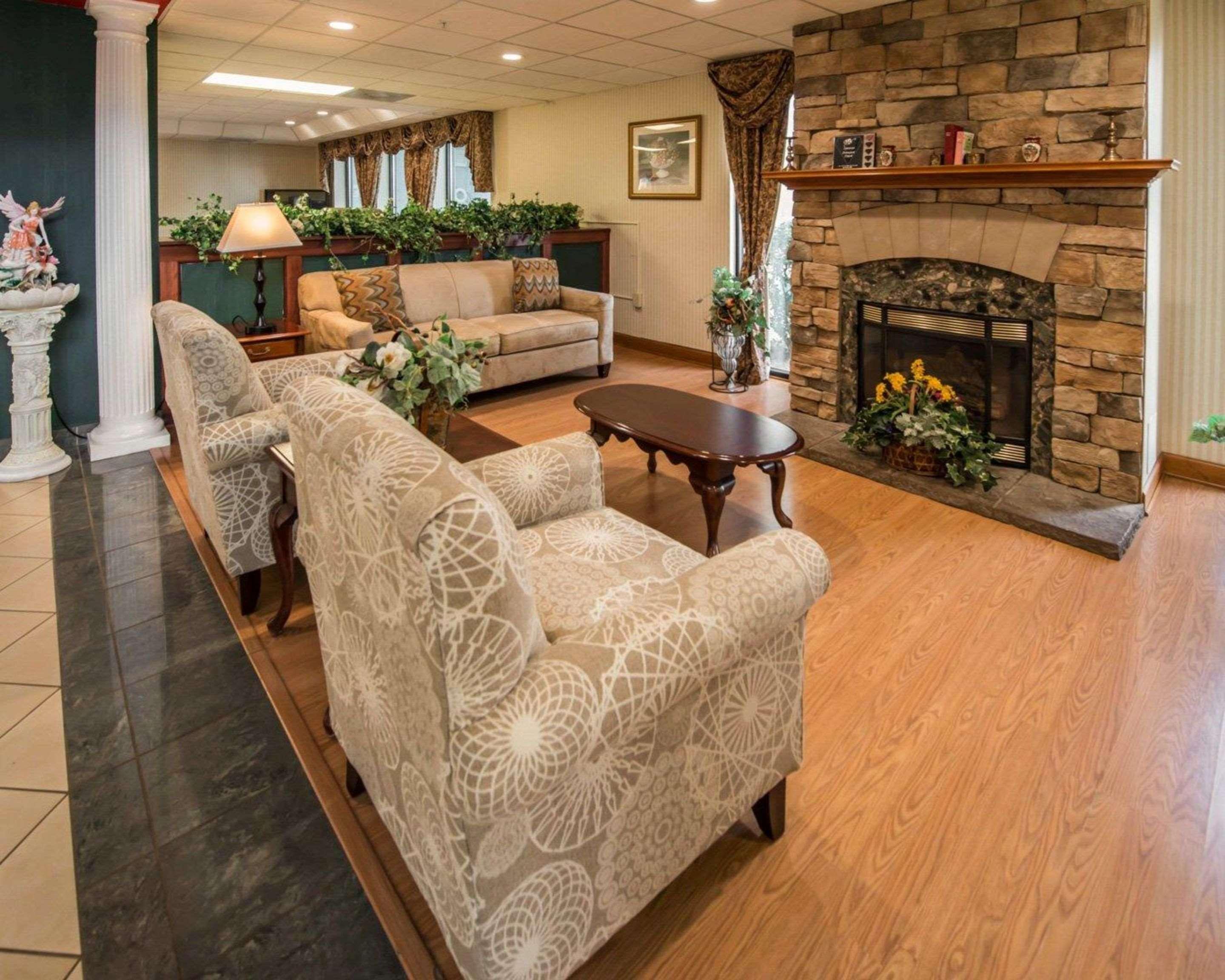 Comfort Inn & Suites Morganton Buitenkant foto